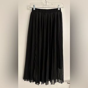 Pleated Mesh Tulle Maxi Skirt - Black